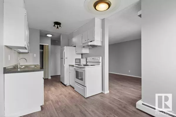 Edmonton, AB T6J 3V5