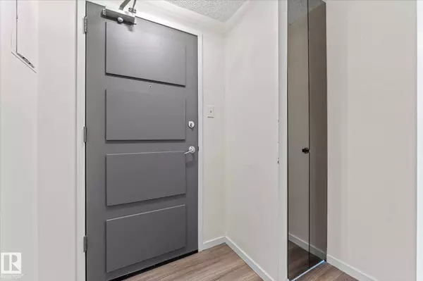 #401 10160 115 ST NW, Edmonton, AB T5K 1T6