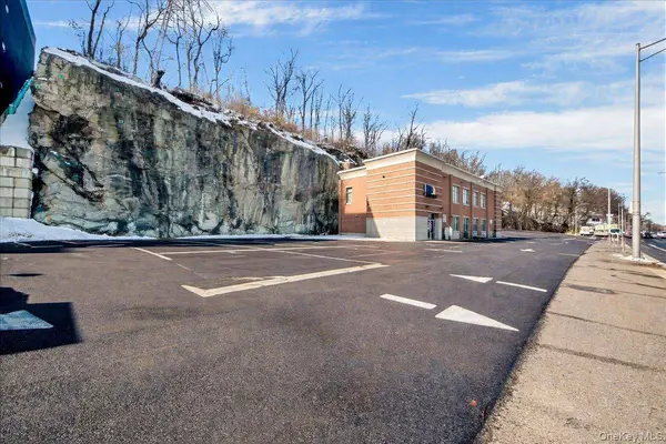 1981 Central Park AVE, Yonkers, NY 10710