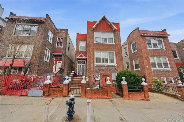 1825 Andrews AVE, Bronx, NY 10453