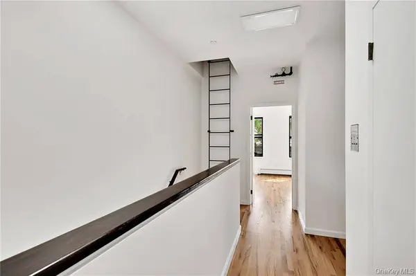 352 E 116th ST, New York (manhattan), NY 10029