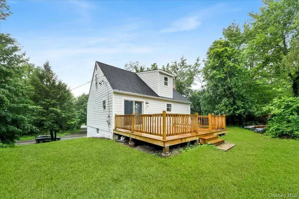 16 Tiger RD, Hopewell Junction, NY 12533