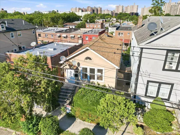 3038 Tiemann AVE, Bronx, NY 10469