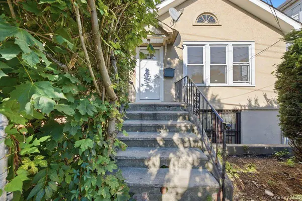 3038 Tiemann AVE, Bronx, NY 10469