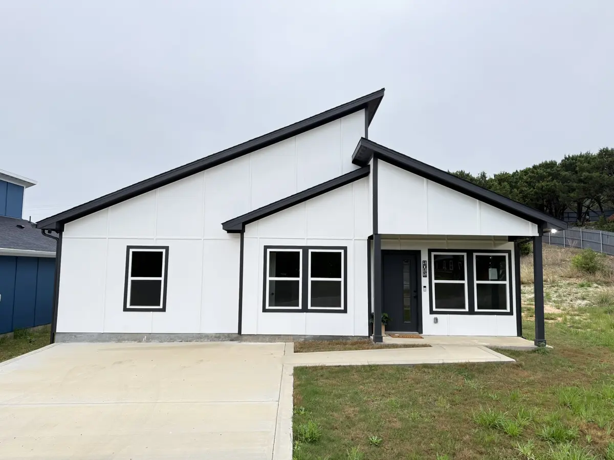 1011 Indian Drive, Granbury, TX 76048