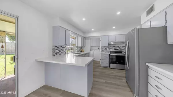 9911 W PLEASANT VALLEY Road, Sun City, AZ 85351