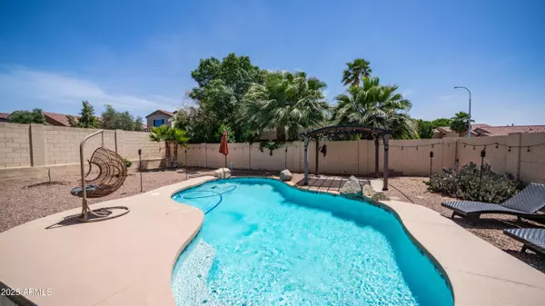 853 W HEMLOCK Way, Chandler, AZ 85248