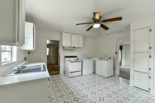 305 W Avenue L, Temple, TX 76504