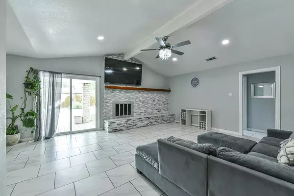 1906 Sherman Dr, Killeen, TX 76543