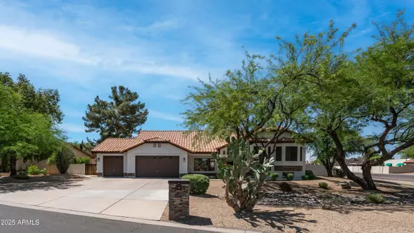 35 E SECRETARIAT Drive, Tempe, AZ 85284