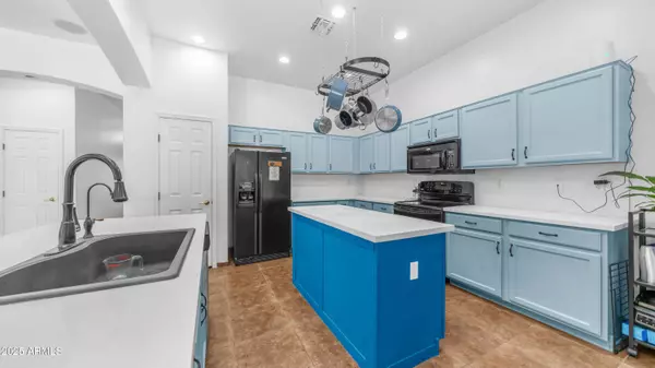 757 W CAROB Way, Chandler, AZ 85248