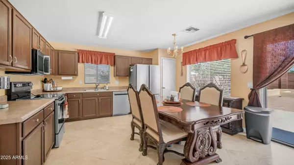 13040 W LISBON Lane, El Mirage, AZ 85335