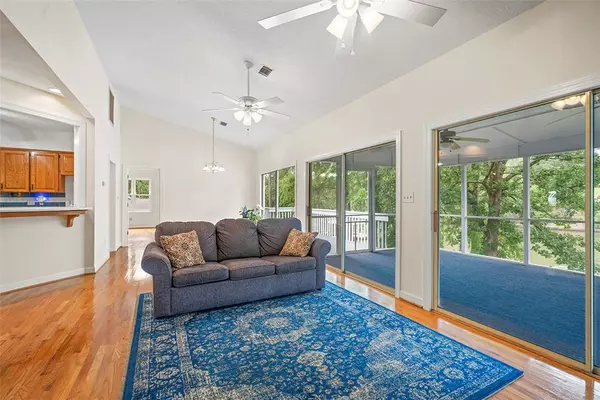 123 Watersedge RD, Greenwood, SC 29649