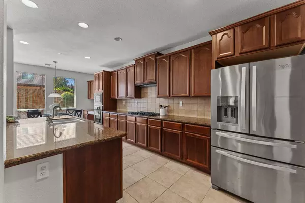 1308 Earlham Ln, Lincoln, CA 95648