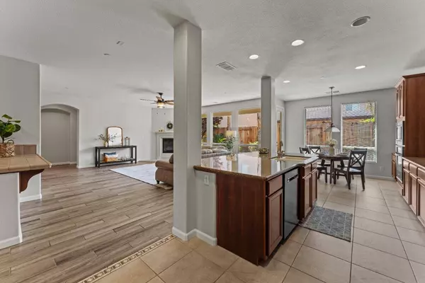 1308 Earlham Ln, Lincoln, CA 95648