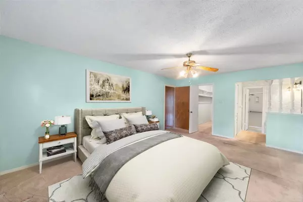 5934 Miller Valley DR, Houston, TX 77066