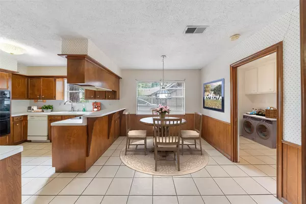 5934 Miller Valley DR, Houston, TX 77066