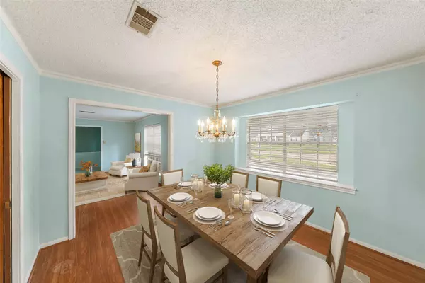 5934 Miller Valley DR, Houston, TX 77066