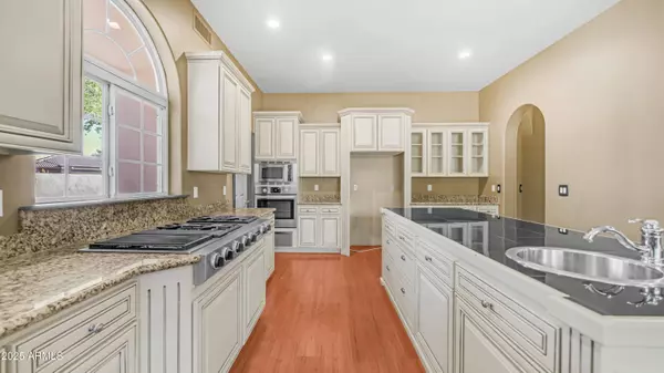 7467 S RITA Lane, Tempe, AZ 85283