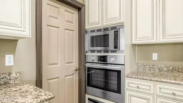 7467 S RITA Lane, Tempe, AZ 85283