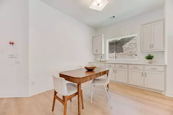 301 Rosecomb Street, Northlake, TX 76247