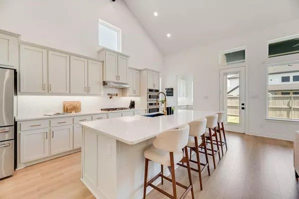 301 Rosecomb Street, Northlake, TX 76247