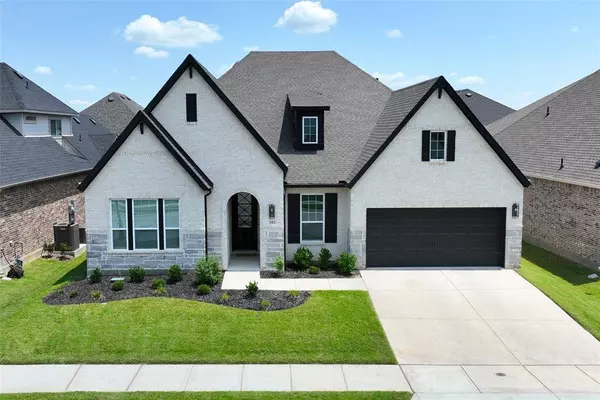 301 Rosecomb Street, Northlake, TX 76247