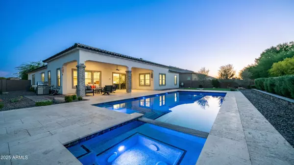 2086 E TRIGGER Way, Gilbert, AZ 85297