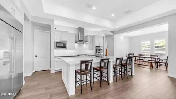 2086 E TRIGGER Way, Gilbert, AZ 85297