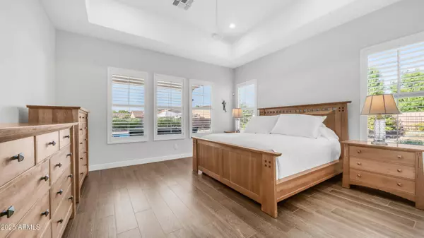 2086 E TRIGGER Way, Gilbert, AZ 85297