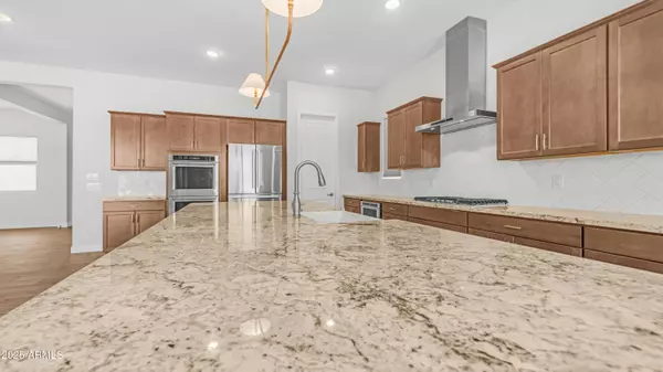 4414 W GOLD PAN Place, New River, AZ 85087