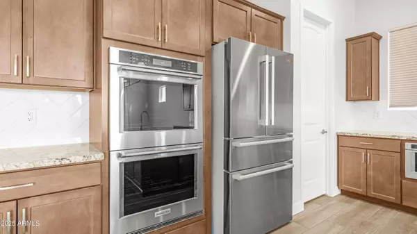 4414 W GOLD PAN Place, New River, AZ 85087