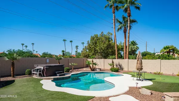 10641 E COOPERS HAWK Drive, Sun Lakes, AZ 85248