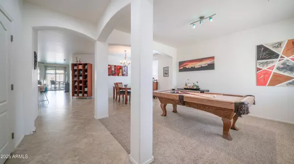 17374 W BUCKHORN Trail, Surprise, AZ 85387