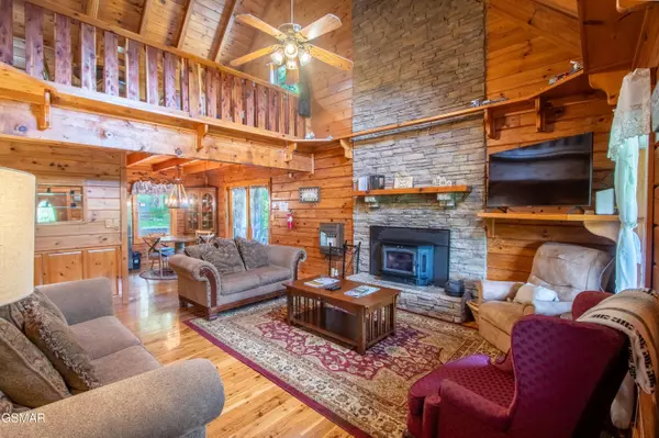 4105 Burning Tree LN, Sevierville, TN 37862