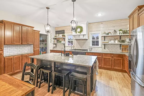 480 Sharpe Rd, Chappells, SC 29037