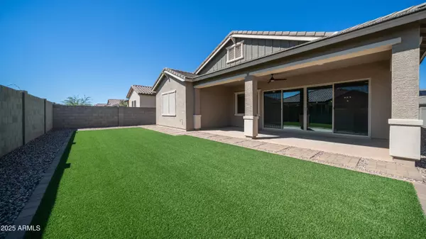 15999 W MONTANA DE ORO Drive, Surprise, AZ 85387