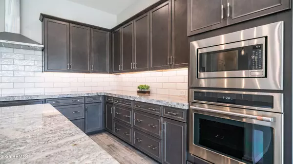 15999 W MONTANA DE ORO Drive, Surprise, AZ 85387