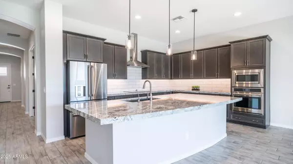 15999 W MONTANA DE ORO Drive, Surprise, AZ 85387