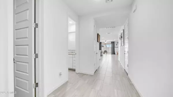 24721 N 171ST Avenue, Surprise, AZ 85387