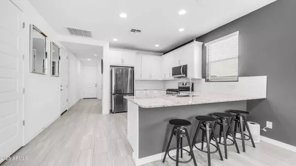 24721 N 171ST Avenue, Surprise, AZ 85387