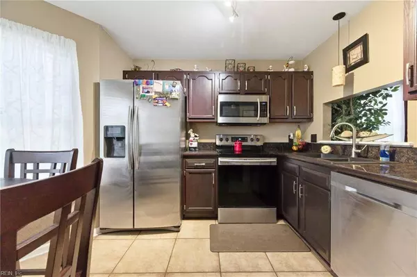 7 Thomas Nelson DR #Dr, Hampton, VA 23665