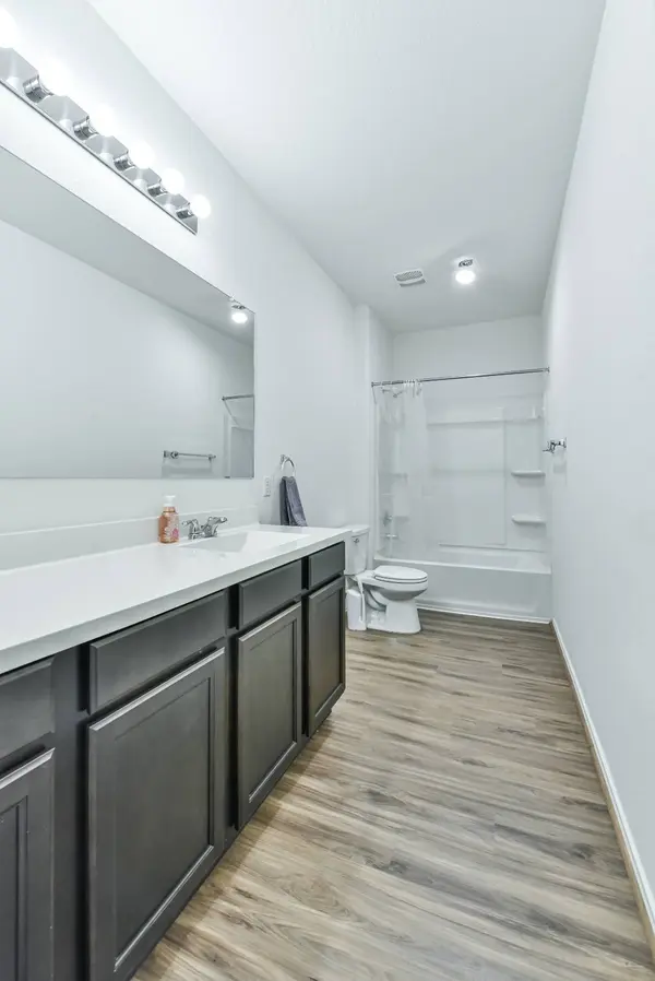 848 Circle Way, Jarrell, TX 76537