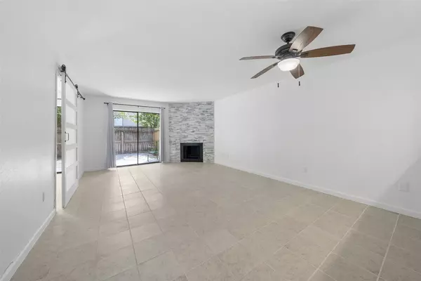 10075 Westpark DR #32, Houston, TX 77042