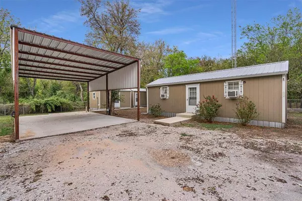 226 Waupoo Trail, Whitney, TX 76692