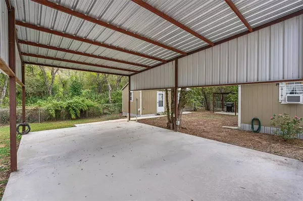 226 Waupoo Trail, Whitney, TX 76692