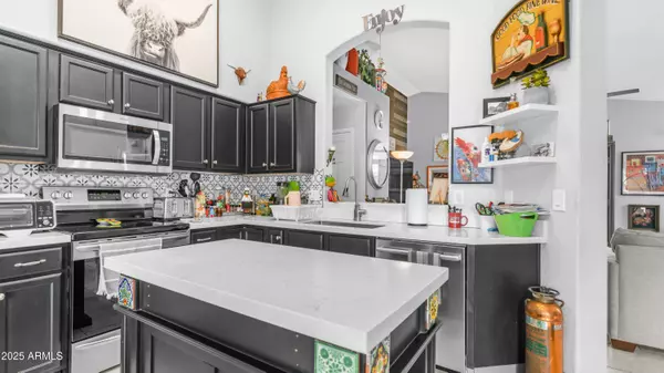 882 E BAYLOR Lane, Gilbert, AZ 85296