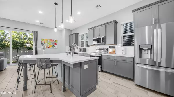 706 E BOCA RATON Road, Phoenix, AZ 85022