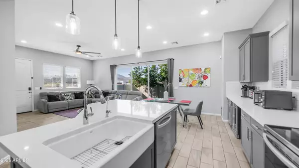 706 E BOCA RATON Road, Phoenix, AZ 85022