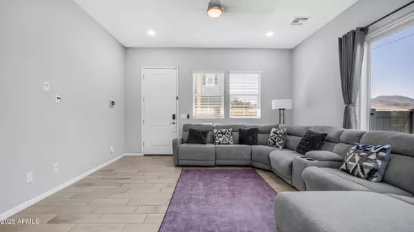 706 E BOCA RATON Road, Phoenix, AZ 85022